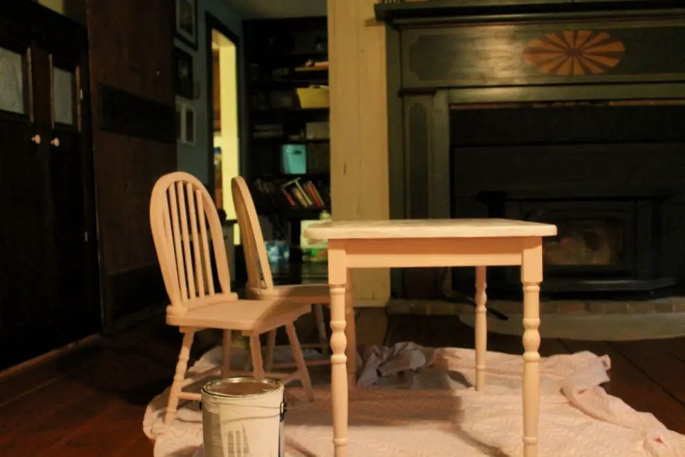 Kids chalkboard top table - prepping for chalkboard paint