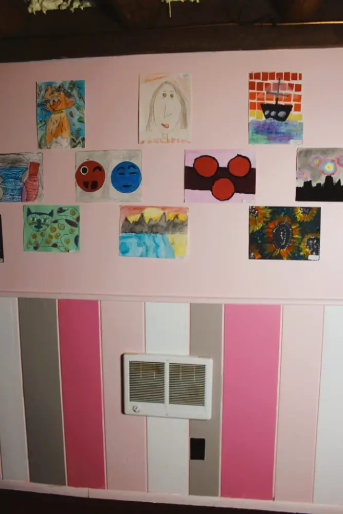 displaying kids artwork