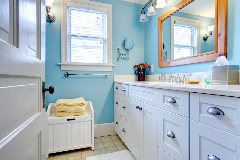 Not sure how to go about tackling a dirt bathroom. The are seven steps. Here's your answer to what are the steps to clean a bathroom.