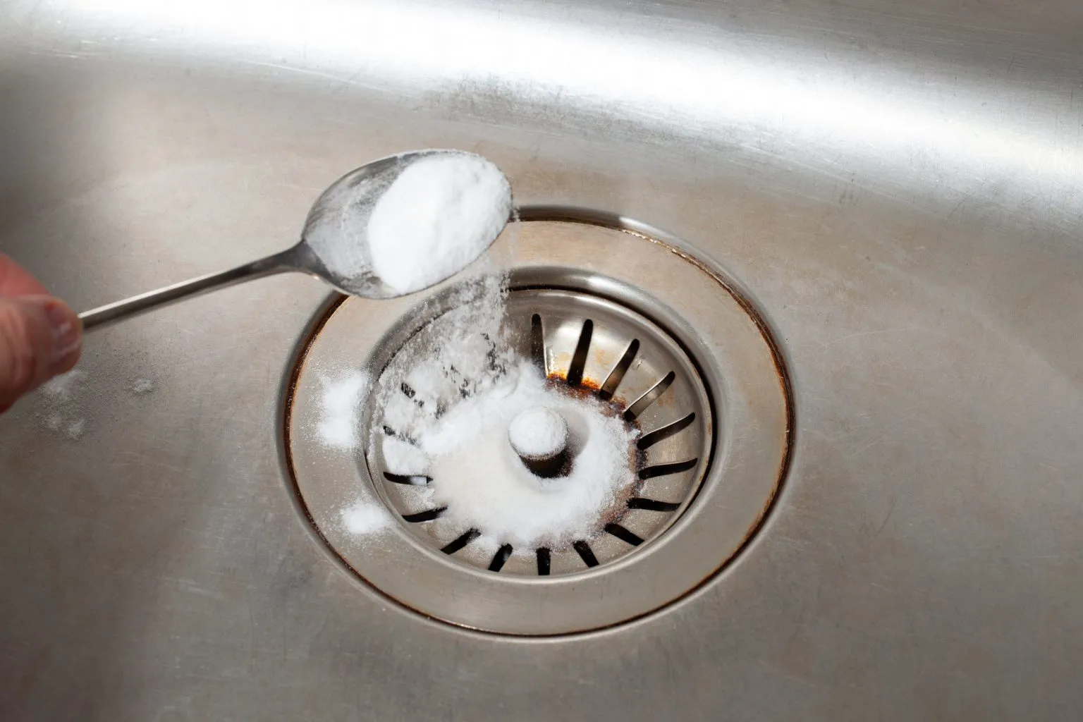 clean-your-sink-drain-with-baking-soda-and-vinegar-cabin-lane