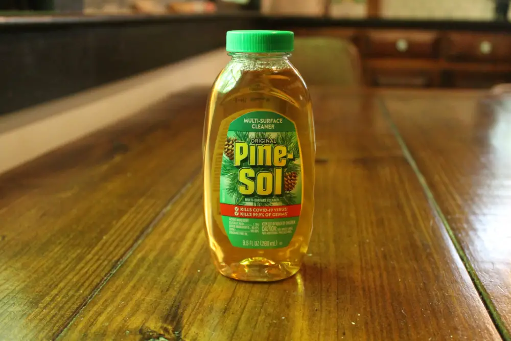 Can you put pine-sol in the toilet tank
