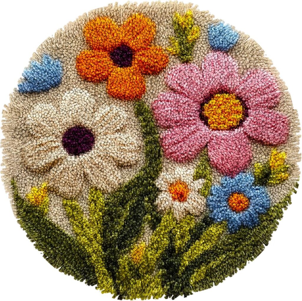 Floral rug hooking pattern from a rug hooking kit