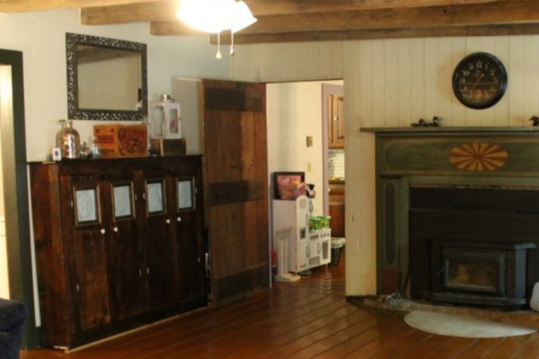 How to Clean Dust From the Grooves in Wood Paneling